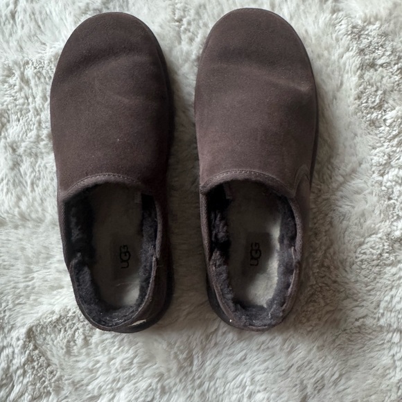 Ugg slipper/ shoes.  ( could be unisex) - Picture 1 of 3